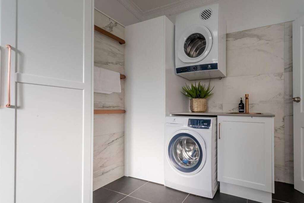 Apartament Historic Beauty In The Cbd! Parking And Wifi Launceston Zewnętrze zdjęcie